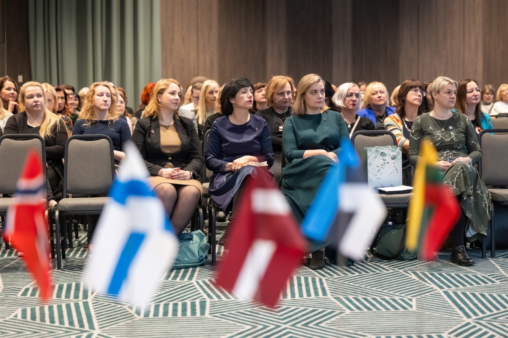 Raamatukogud targema ja sidusama &uuml;hiskonna teenistuses