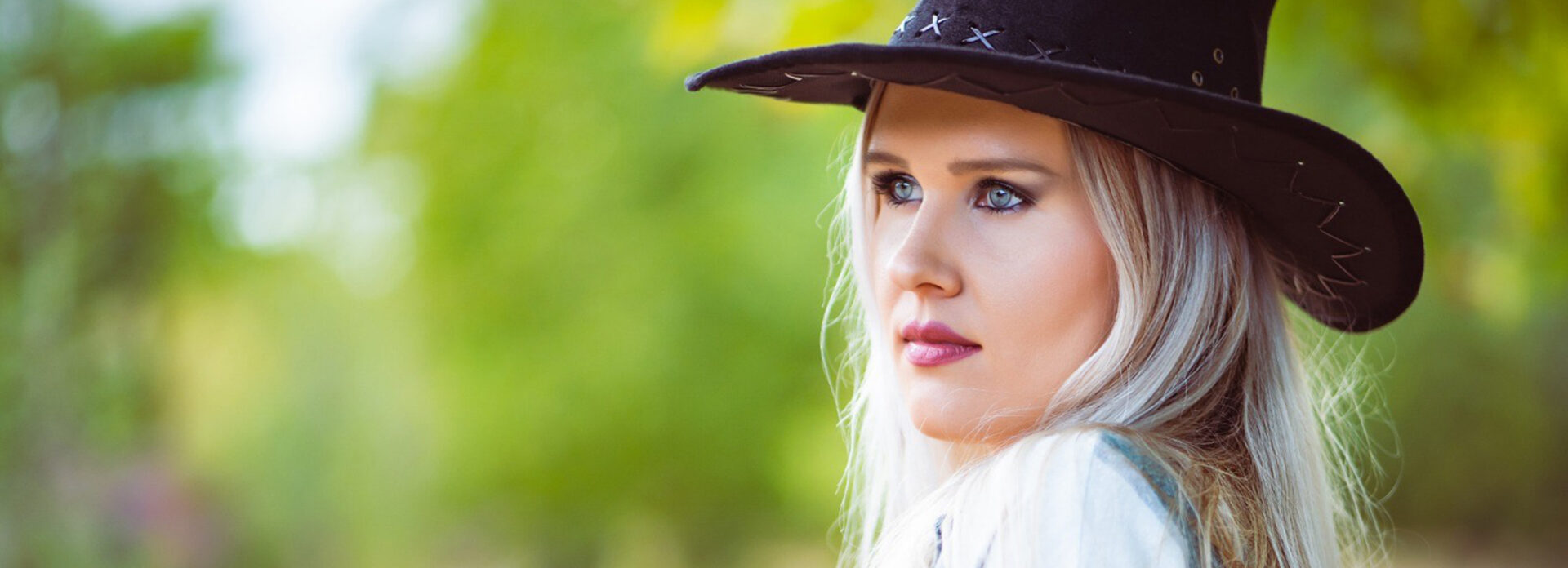 Hispaania kodakondsuse&nbsp;v&otilde;tnud eestlanna: &bdquo;Oma vanematele&nbsp;v&otilde;i Eestis elavatele s&otilde;pradele m&otilde;tlen ikka eesti keeles!&ldquo;